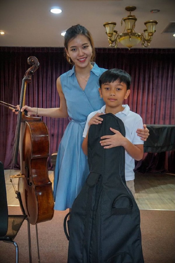 Korean cellist Cho Yoon-Kyung with student at Tanglewood Music School Bukit Timah