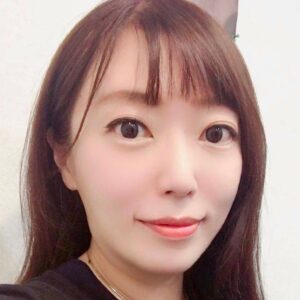 Piano Teacher Yafeng Wang