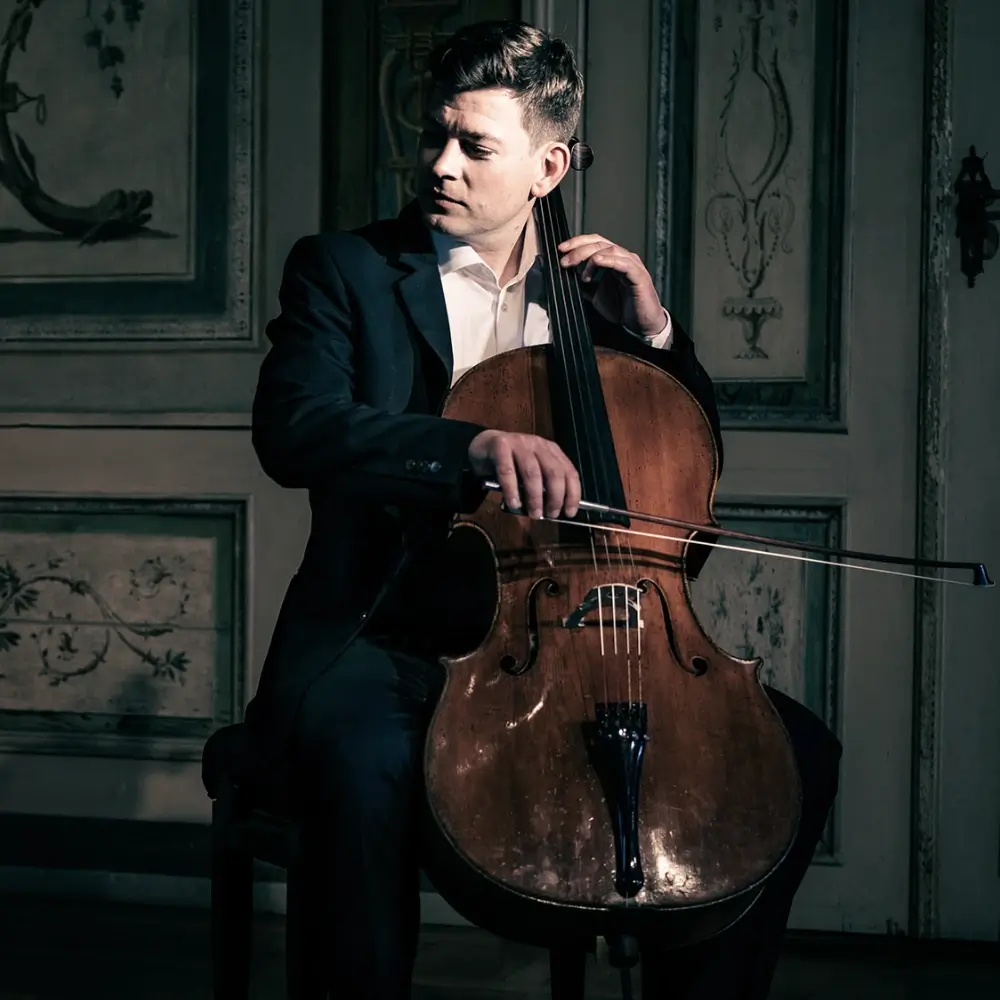 Jonathan Weigle Cellist